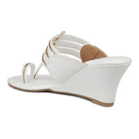 Classic Kolhapuri With Modern Twist