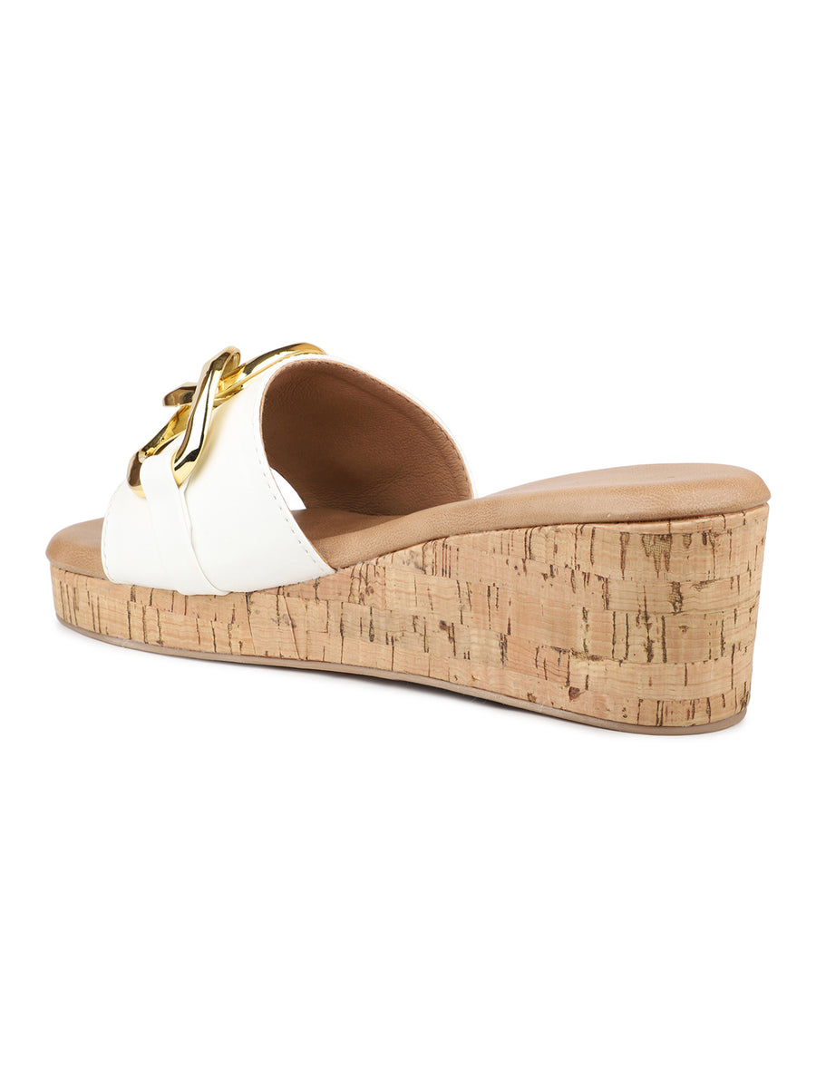 Cork Covered Platform with Oversized Chain Emblishment