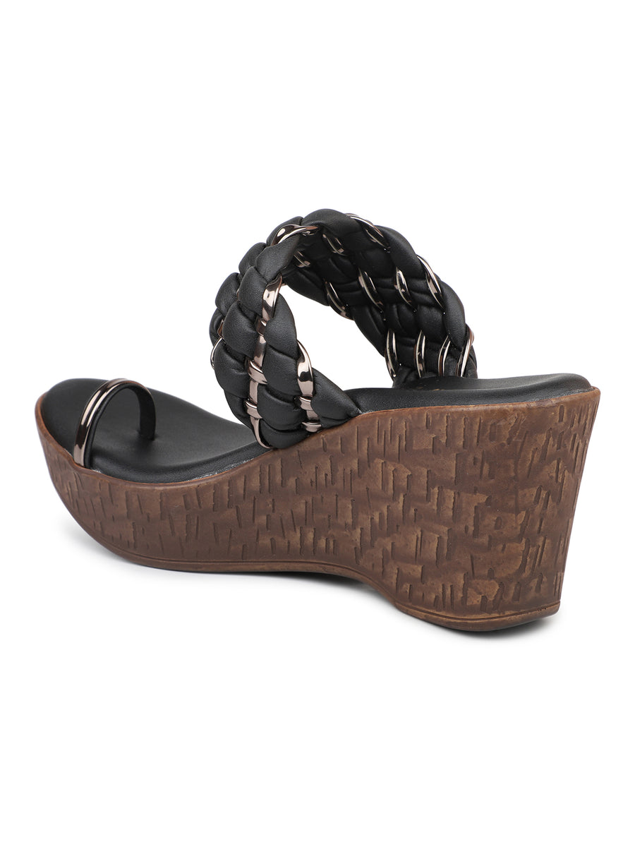 Braided Platform Sandal with Toe Ring